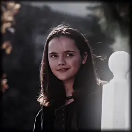 i love this movie i wish i could wear cute sweaters and live in an abandoned mansion. #casper #casper1995 #caspertheghost #casperedit #katharvey #katharveyedit #casper1995edit #christinaricci #christinaricciedit #edit #fyp #fallaesthetic #falledit 