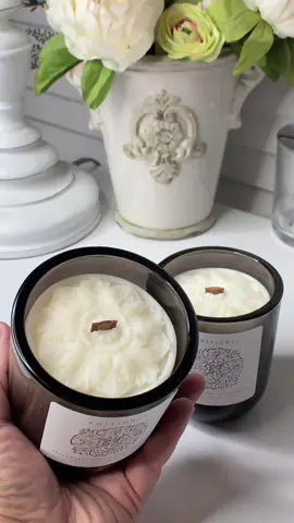 FALL REMIX. 🍂🤎🍂 #aromatherapy #wellness #Home #homedecor #soycandle #handpouredcandles #madeintheusa #handpouredsoycandles #candlebusiness #nontoxiccandle #handmadebusiness #luxurycandles #aesthetic #candles 