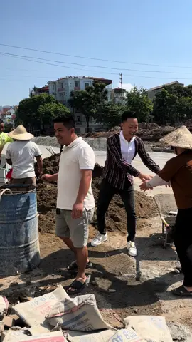 Có chút quà cho các anh chị công nhân #bkluxury #huanhoahong #xuhuongtiktok 