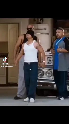 Lunch time 😂😂#fyp #viralvideo #comdey #fypシ #funnyvideos #dogs #lunchtime #icecube 