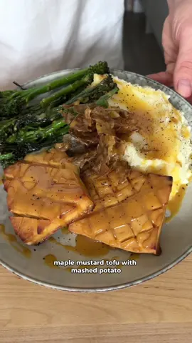 Maple mustard tofu with mashed potato 👌 #tofu #potato #Recipe #FoodTok #vegan 