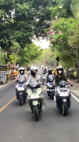 nyoride bang #aeroxladiesmataram #aeroxlombok #aerox155 #ladiesaerox 