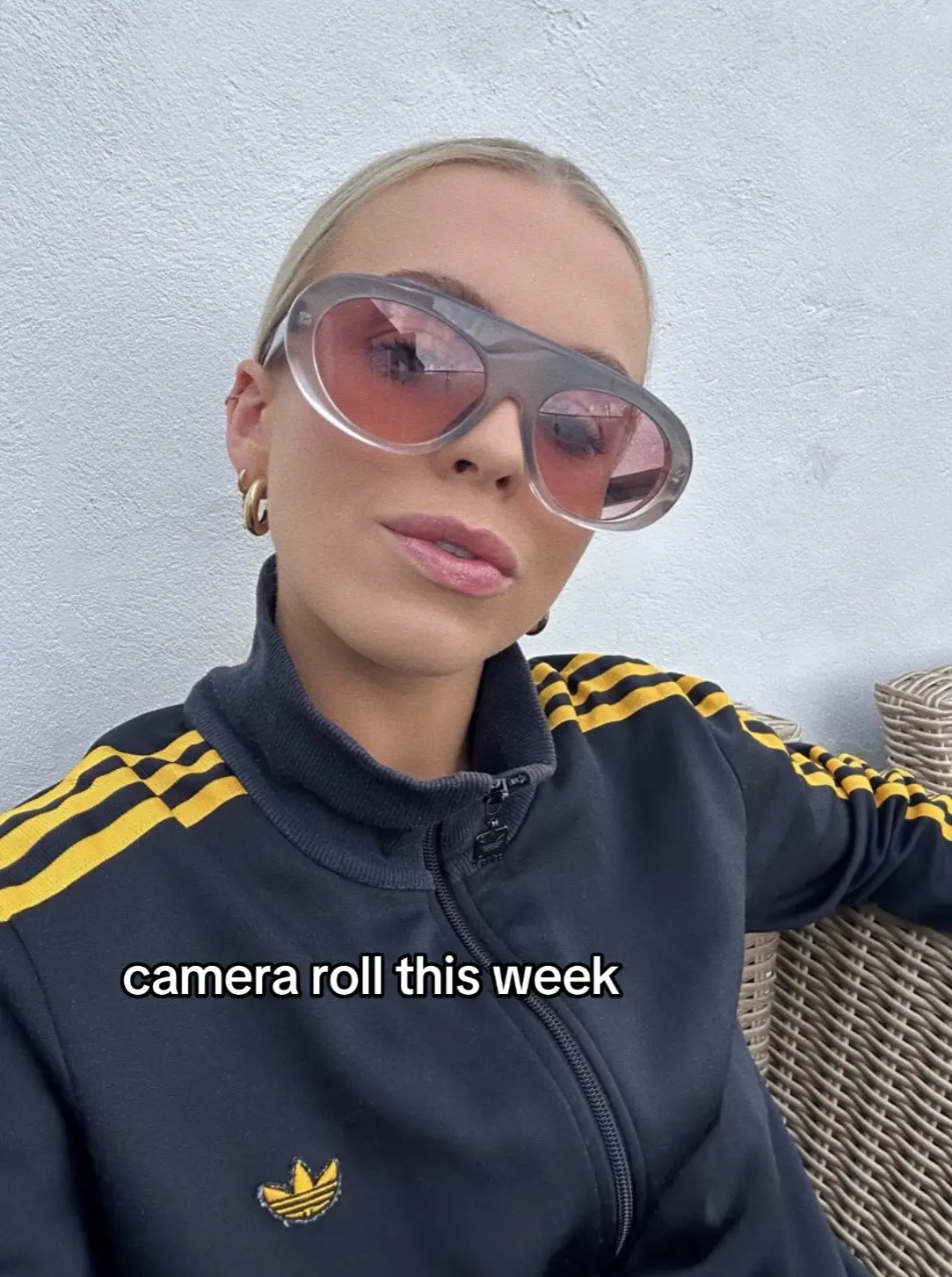 the best charity shop cop 🤝 #cameraroll #dump #adidasthreestripes #lexxola #workinginfashion 