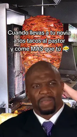 Cuando come más que tú 😶‍🌫️#novios #comida #Meme #MemeCut #CapCut 