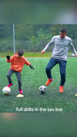 Skills training with my 8-year-old student! 🌟 Get your full drills in the bio link 🌪⚽️ . #Persianball.de #skills #Soccer #fussball #football #soccerskills #soccerdrills 