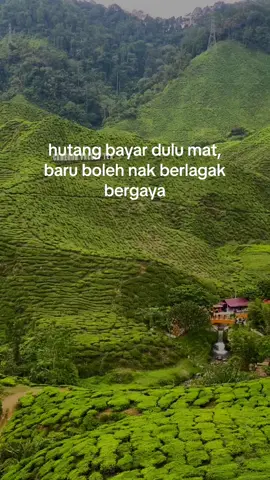 bergaya hutang sana sini puihhh