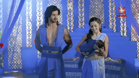 POV : Sau khi trận đấu giữa Porus và Alexander kết thúc thì Alexander đã dẫn quân trở về Macxedonia còn Porus bắt đầu xây dựng lại vương quốc của mình, một thời gian sau Hoàng Hậu Laachi đã sinh ra 1 vị hoàng tử người sau này sẽ là người lên cai trị vương quốc. Nhiều năm sau khi con trai của Porus lớn lên ngài ấy quyết định nhường ngôi lại cho con trai mình, ngài cùng vợ rời khỏi vương quốc sống 1 cuộc đời ẩn danh, ko ai biết họ đang ở đâu, vào 1 ngày khi Porus đang ngồi cạnh 1 bờ biển ngài ấy nhớ về quá khứ của mình, nhớ về những người mà ngài ấy yêu quý nhất, sau cuộc chiến năm đó ngài ấy đã mất đi gần hết người thân của mình, ngài ấy nhớ những quãng thời gian bên cạnh người mình yêu quý và tôn trọng. #porus #hoangdeporus #lakshlalwani #porushottam #laachi #phimando #honganh_team #battlers_team #tnyz_team #cls🕊 #rwk_🍷 #xuhuong #xuhuongtiktok #fyp #fypシ #fy #dungxemchua 