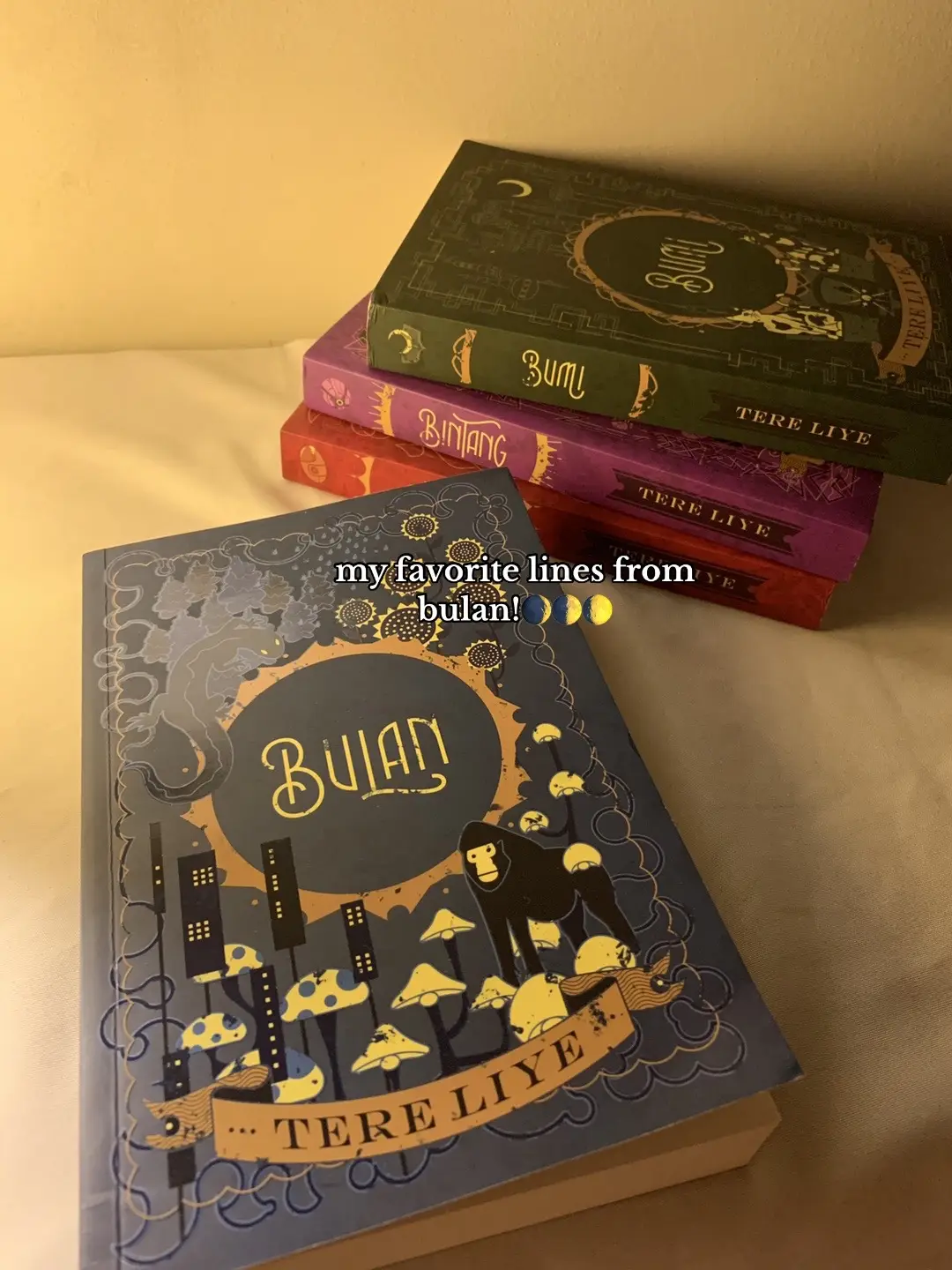 bulan secandu ituu, banyak yang bisa diambil juga dari novel ini!🥺 #bulan #tereliye #bumiseries #novels #quotes 