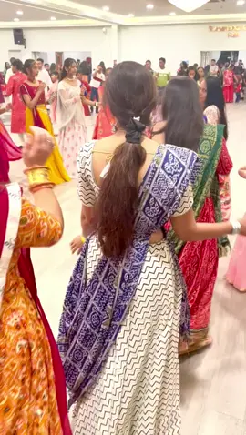 #garbalover #navratrispecial #gujaratinimoj #myfavoritefestival❤😍 #garbagirls #gujaratitiktok #garbaqueen #gujju #fyp #foryoupage❤️❤️ #💃🏻💃🏻💃🏻 #viral #trending #desi #indian #london #2023 