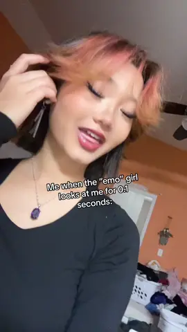 I LOVE ME THE GIRLS THAT B WEARIN ALL BLACK