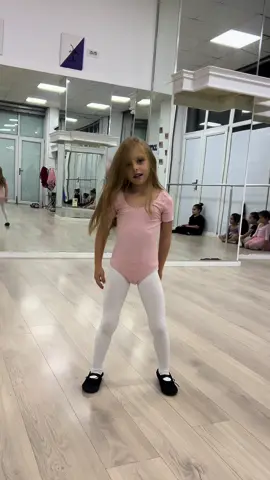 #emily #dafinazeqiri #mylove #💜 #girl #ballet #ballerina #viralvideo #😍 