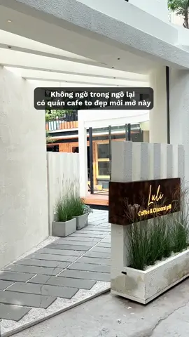 Concept cafe - nhà hàng mới xinh quá trời Không gian rộng, mùa này ngồi ngoài trời thoáng đãng Hiện tại đang soft opening cafe thuii, sẽ mở cafe đến 17h nhó ---- Add: 11 ngõ 290 Kim Mã (07:00 - 17:00, 50-75) #hanoi #cafehanoi #coffeehanoi #minhtri253 #lulicoffee 