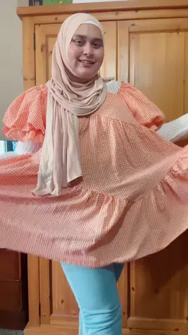 My fall outfit🧡 #OOTD #outfit #transition #viralvideo #viraltiktok #dress #orangedress🧡 #hijabi #outfitideas2023 