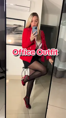 Dressed up Red & Black ❤️🖤 What would be a better combo? Tell me in the comments 🗳️ #panyhose #nylons #blacknylons #blacknylons😎 
