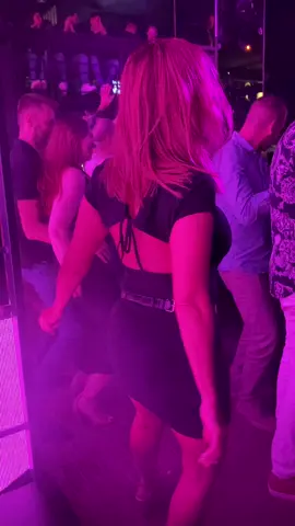 💃🏼#fyp#dc#dlaciebie #taniec#disco#club#klub#dziewczyna #diva#noc#zabawa#life#positive #vibe