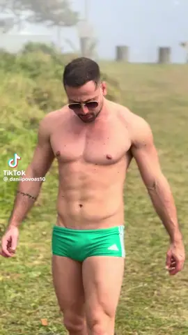 que gato 🥵 #homens #gatos #sensual #tiktok #vaiprofycaramba 