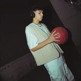 Tus Vueltas - Milo j #music #tusvueltas #miloj #lyrics #fyp #foryou #parati 