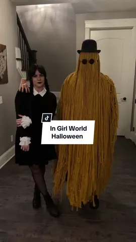 I think we both nailed that 😂 #halloween #halloweenlook #halloween2023 #halloweencostume #costumeideas #costume #halloweendiy #diycostume #diyhalloweencostume #wednesdayaddams #addamsfamily 