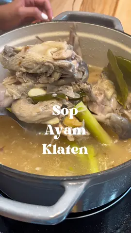 Sop kesukaannya siapa niii❤️❤️ Apalagi kalo lagi ga enak badann.. ini sih juarak!! #fypシ #resepanakkos #semuabisaditiktok #resepviral #sopayamklaten 