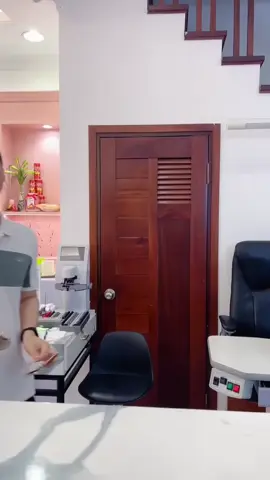 Hoàng Hôn | Gặp Anh Nhân Viên Yêu Cái Đẹp Và Cái Kết