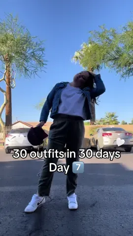 30 outfits in 30 days - day 7️⃣ Featuring 100 degree weather & a very fall hat from Undefeated 🌞 Jacket: @madewell  Shirt & Hat: Undefeated  Shoes: @Nike  Pants: @Marine Layer  #30outfitschallenge #latina #nike #undefeated #CasaTikTok #sneakerhead #dunksb #fallfashion 