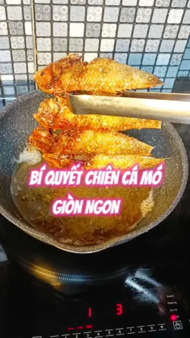 Bí quyết chiên cá mó hạn chế sự bắn dầu, cá ăn giòn ngon#LearnOnTikTok #meovat #chiasekinhnghiem #xuhuong #xuhuongtiktok #bichngocamthuc #amthuc #reviewanngon #monngon 