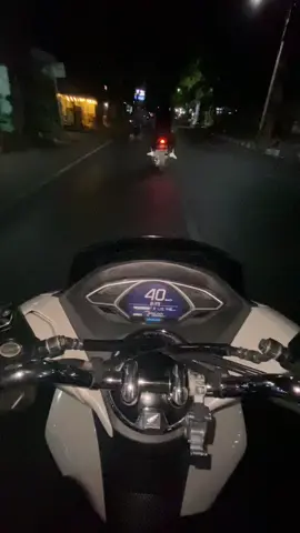Setenang ini #pcx150 #ladybikers #honda #ridingmalam #CapCut #fyp #fujiann #malampagi #videorandom #ForYouAcademy #motormatic 