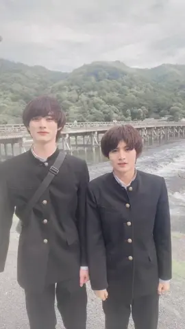 拳太郎くんと渡月橋で撮ったよー！ 君には届かない。 第5話！ぜひご覧ください！！ #君には届かない #柏木悠 #前田拳太郎 #はるたろう