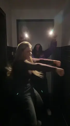 OMG 🤣 @Therealpaulalambert #dance #funny #fypシ #foryoupage #fürdich #graw #hype 
