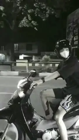 Tetap supra di era gempuran erog