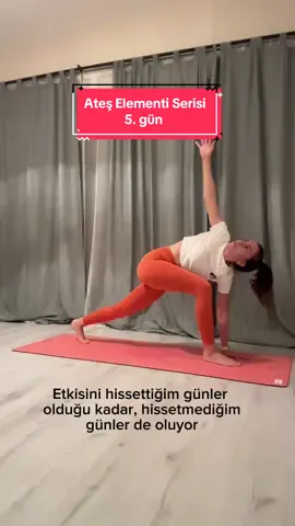 Element çalışmalarında seri kaç gün çalışılması gerekiyorsa boş gün bırakmadan pratik etmek çok önemli.   #yogagünlüğü #yogaeğitmenliği #ateşelementi #çetinçetintaş #yogakioo #yogajourney #yogadaily #yogaasana #yoga #keşfet 