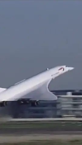 20 years ago today, we waved farewell to Concorde for the final time 👋🏼✈️ 📸: British Airways Archive  #BritishAirways #Concorde #Airline #Aviation #Aircraft #RomanEmpire #OurRomanEmpire #Trending