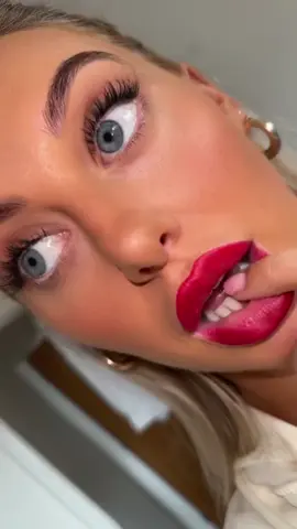 Chop kiss my fan 💋😘 #fyp #viral #justforfun #iloveyoufams #teamrhiannon #follow 