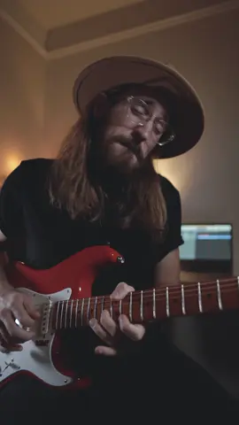 How about some BB King style with a Strat ? 😁 I can play this thing for hours ! 😎😎🎸 Gear: Squier 50 a Strat @ikmultimedia Amplitube 5 (my “Almost Clean” preset) #fender #fenderguitars #straturday #stratocasterguitar #strat #stratocaster #fenderstratocaster #squier #squierstratocaster #chrisbuck #vintageguitarnerds @guitarsdaily @guitar_repost #pinkfloyd #gilmour #davidgilmour #pink #floyd #boostache #marshallsv20 #voxwah #beatles #hendrix #jimi #frusciante #slowdancinginaburningroom #ikmultimedia #Blues #amplitube 