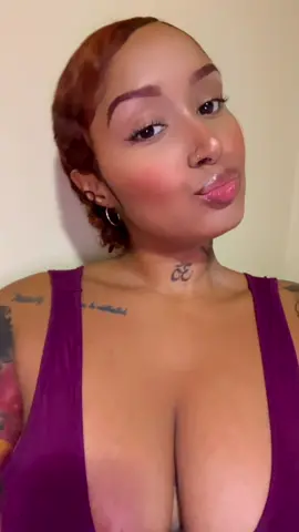 Lemme get back on this 💜☺️ #girlswithtattoo #ink #viral 