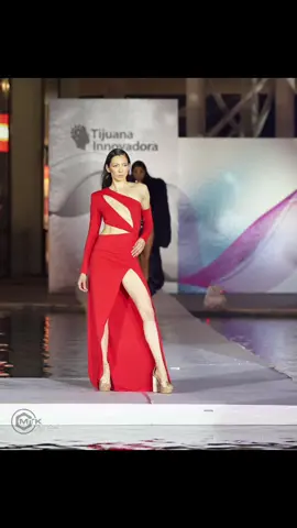 Yo soy asi ✨🙌🏻 Innovamoda 2023 #model #Porte #Portemodels #Runway #catwalk #innovamoda2023 #tijuana #work #top 