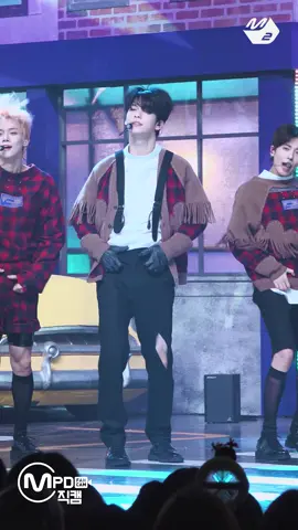 나 최수빈 직캠 그만 볼래. 진짜로 '그'만 볼래😍 #MPD직캠 #MPDFanCam #M2 #투모로우바이투게더 #TOMORROW_X_TOGETHER #TXT #ChasingThatFeeling #수빈 #SOOBIN @txt.bighitent