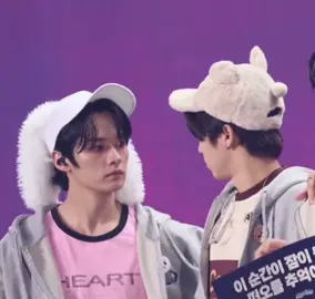 Cute Minsung Moment!! #minsung #minsungmoment #cuteminsung #leeknow #han #playful #cute #flirty #soulmates #straykids #skz #stay #kpop #kpopfyp #straykidsdometour #dometour2023 