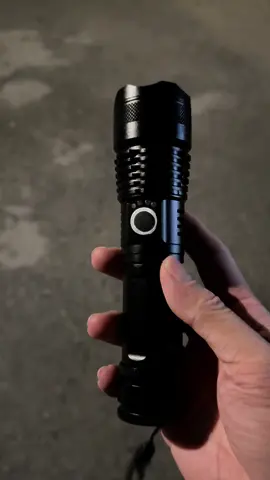 Đèn pin led siêu sáng XHP50 bi cầu kim loại nguyên khối. Giá quá tốt. #denpinsieusang 