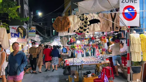 Kinh đô thời trang lớn nhất nhì Đà Nẵng…kỷ niệm đáng nhớ nhất của bạn khi đi chợ đêm Lê Duẩn là gì?! #hallodanangcity 
