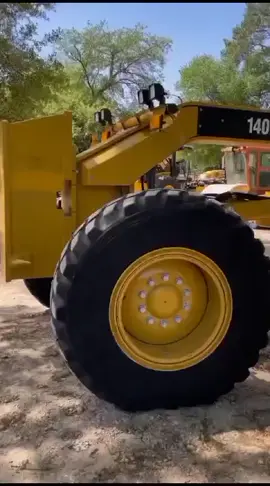 A motoniveladora mais vendida do Brasil. #cat #terraplanagem #patrol #motoniveladora #operadordemaquinaspesadas 