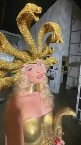 halloweek day 1 🐍 Medusa:?the betrayed princess of Greek Mythology