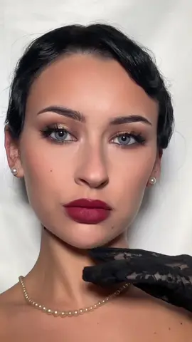 pov: its 1920’s and you’re getting ready for a party💄 #makeup #1920smakeup 