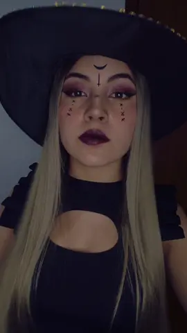 🖤🧹💫  #parati #fyp #halloween #bruja #brujahalloween #maquillajedehalloween #brujasdetiktok #viral #maquilladebruja #maquillajebruja #witch #halloween2023 #makeupwitch #maquillajefacilhallowen #witchmakeup #spooky 