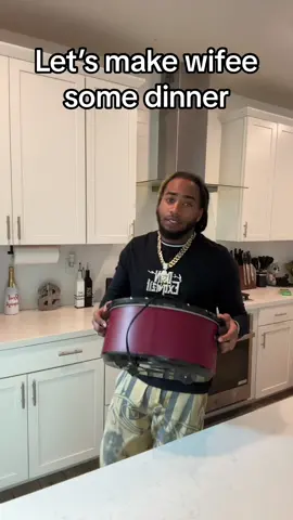 Wifee went to get her lashes done, so I thought I’d help out a bit #fyp #couplegoals #husbandandwife #viral #relatable #relationshipgoals #cookwithme 