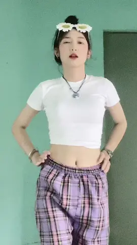 Full of energy. Mac ke du luan!