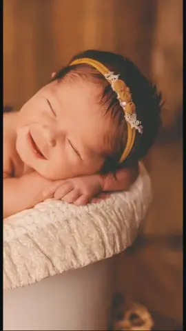 Mery ghr ayi ik nanhi pari #fyp #saymashallah #evileyesoff🧿 #GreenScreenScan #foryoupageoffical #foryoupage #foryou #officalvideo #cutebabys #trendingvideo #trending #betiyantobabulkiraniyanhain #allahsbkouladjesinamatattakarin #ameenyarabulalamin #CapCut #fyp #saymashallah #rabiqueen101 