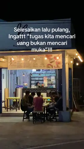 Ingeek yo yg sasamo karajo#captionbarista #barista #gadihminang #minangtiktok #minangtiktok #minangviral #soundminang #lirikminangviral #abcxyz #fypシ #fyourpage #fyppppppppppppppppppppppp #caption 