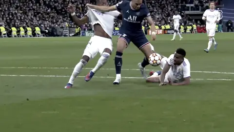 دفاع ريال مدريد 2022🫡#سانتياغو_برنابيو🇪🇦 #ايدير_ميلتياو #فيرلاند_ميندي🇨🇵 #ناتشو_الجوكر🎭 