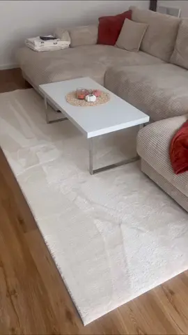 Wir haben jetzt auch den Amazon-Teppich! 😍 -> Link in Bio Instagram (Ihr müsst dann neben dem Preis den 50%-Coupon ankreuzen)  Und was soll ich sagen? Er fühlt sich echt toll an und bei 50€ kann man glaube ich nicht viel falsch machen oder? (Werbung - Affiliate Link) ______________ #amazon #teppich #livingroom #wohnzimmer #beige #Home #homedecor #homesweethome #foryou #foryoupage #fürdich 
